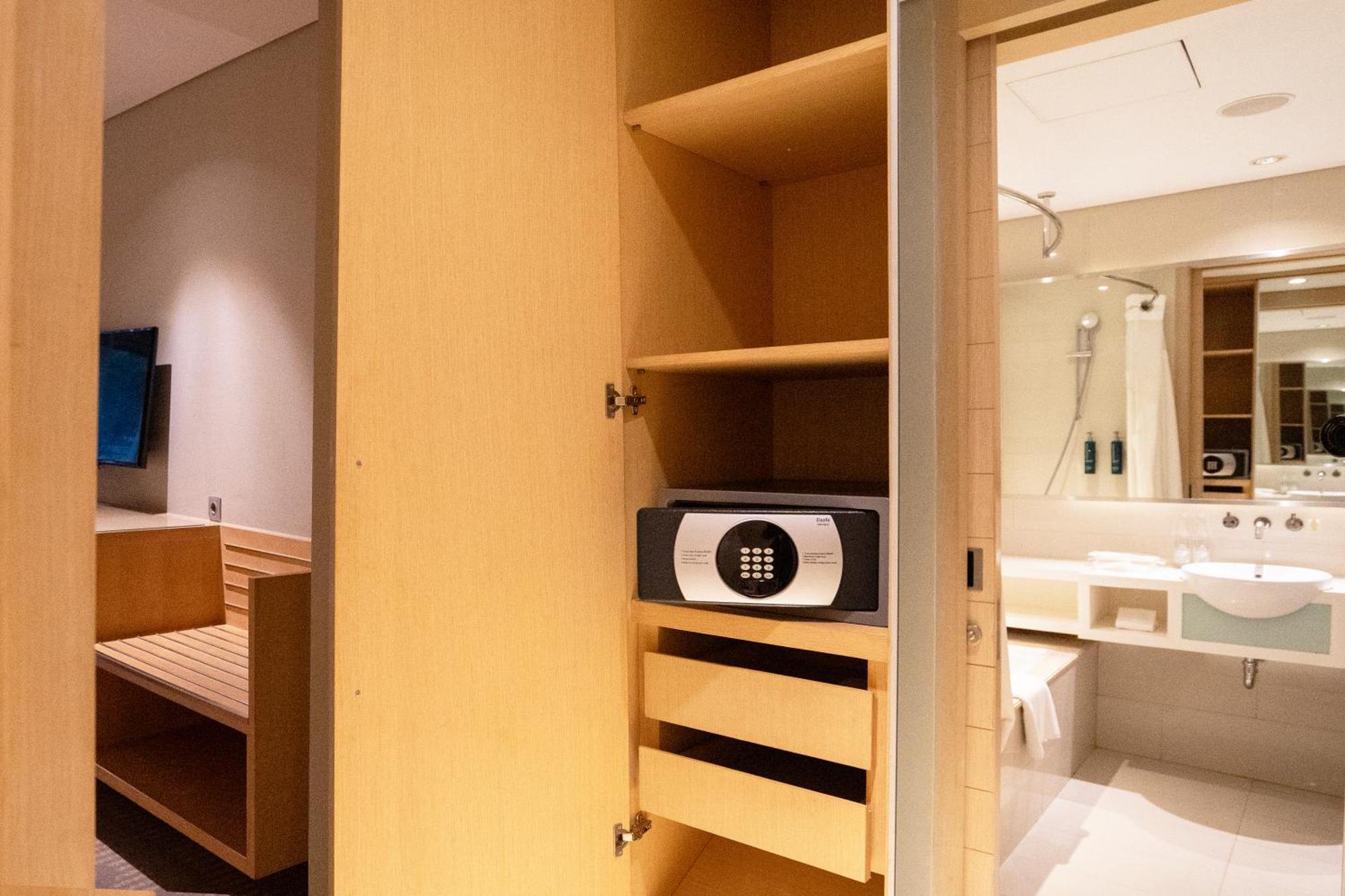 Doubletree By Hilton Jakarta Kemayoran Zewnętrze zdjęcie